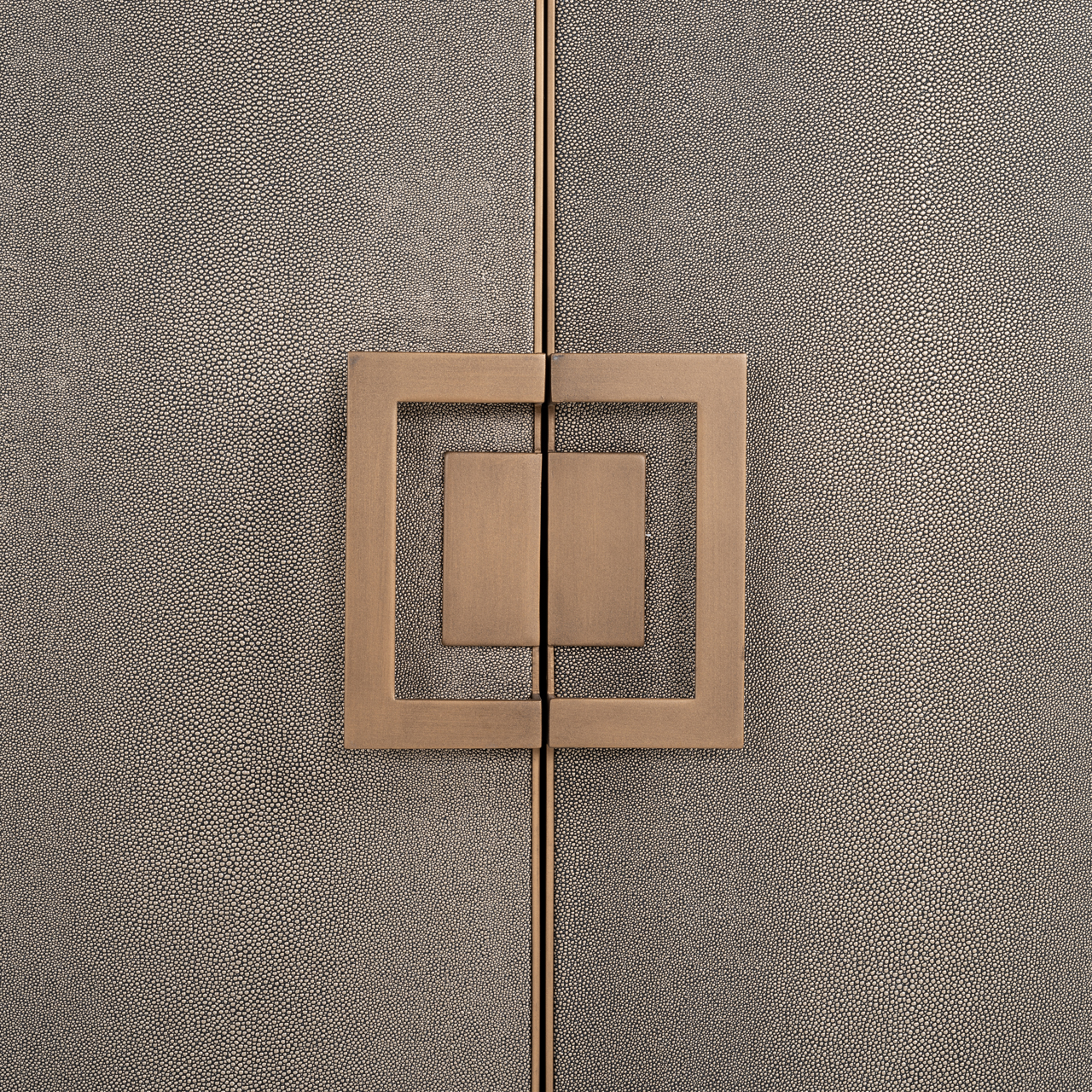 7521 - Komoda Bloomville złota