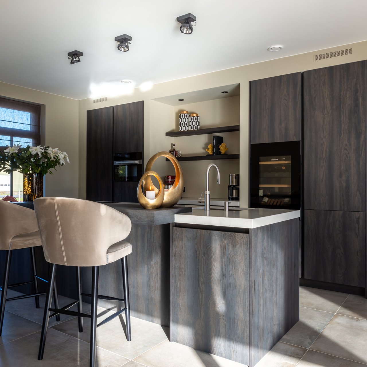 s4599 SP - Hoker barowy Indigo na zamówienie