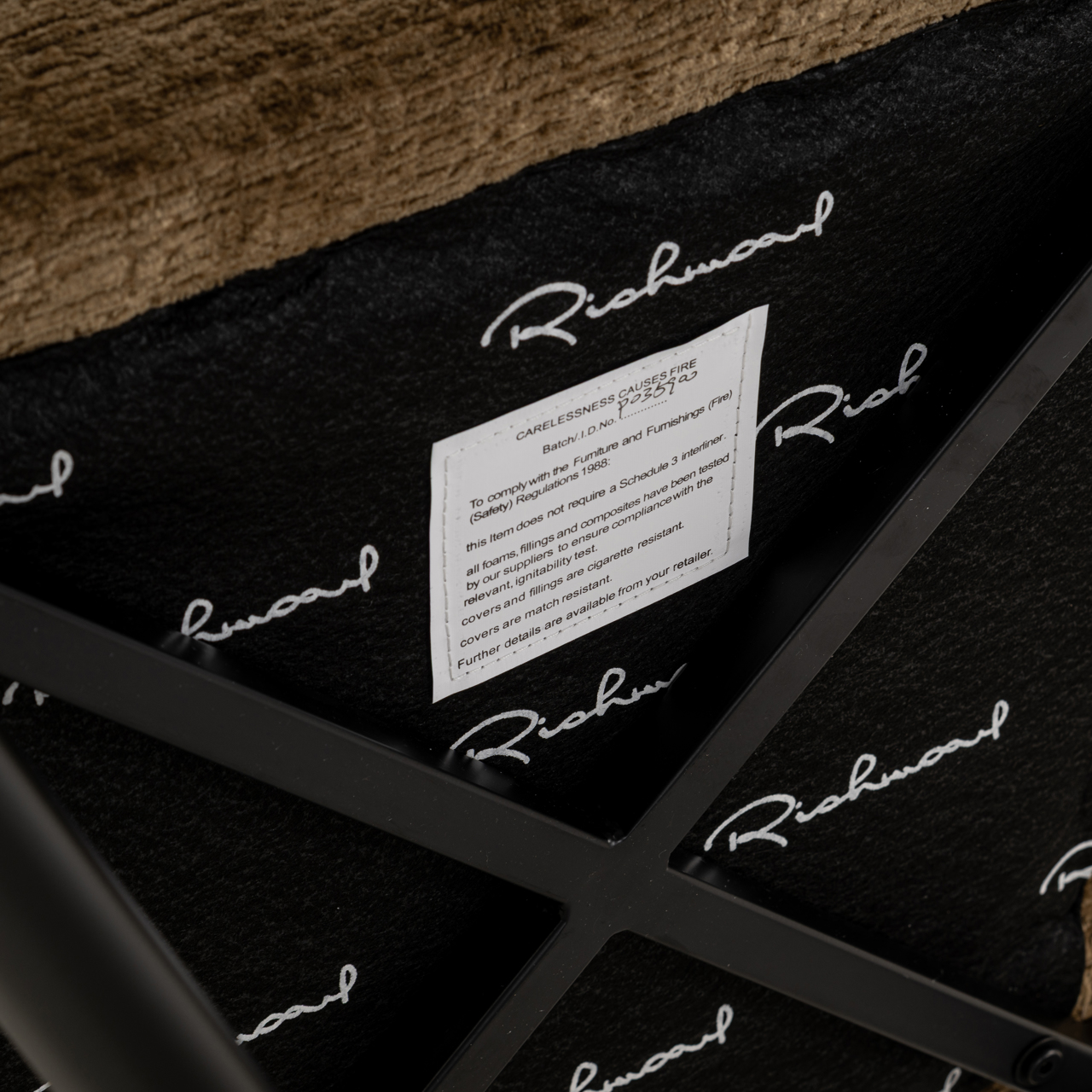 S4714 FR BRANDY FUSION - Krzesło do jadalni Taylor Brandy Fusion ognioodporne