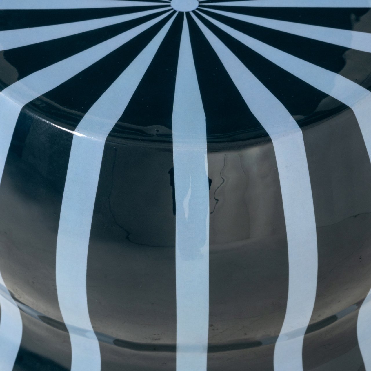 825337 - End table Boyd Blue